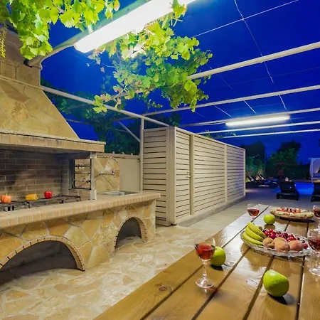 Giannoulis Village *