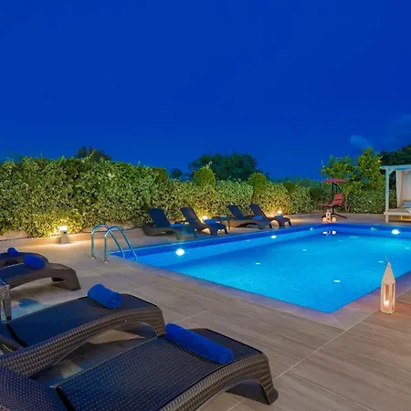 Giannoulis Village *