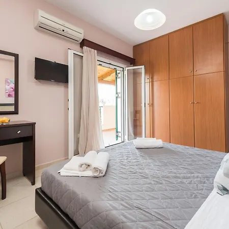 Vakantiehuis Giannoulis Village Agios Kyrikos (Zakynthos)